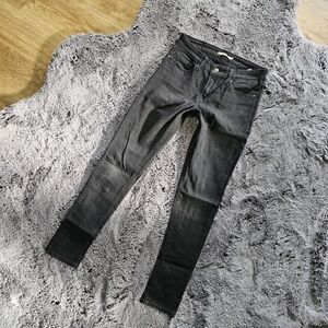 Black 711 Skinny Jean by Levi's sz 27